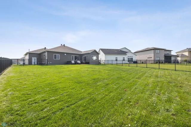$675,000 | 6884 21st Street South, Fargo, ND 58104