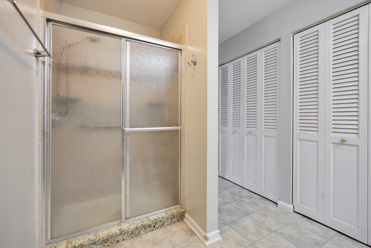1441 Maple Lane Elgin, IL 60123 - Photo 17 of 29 Gallery Image 17