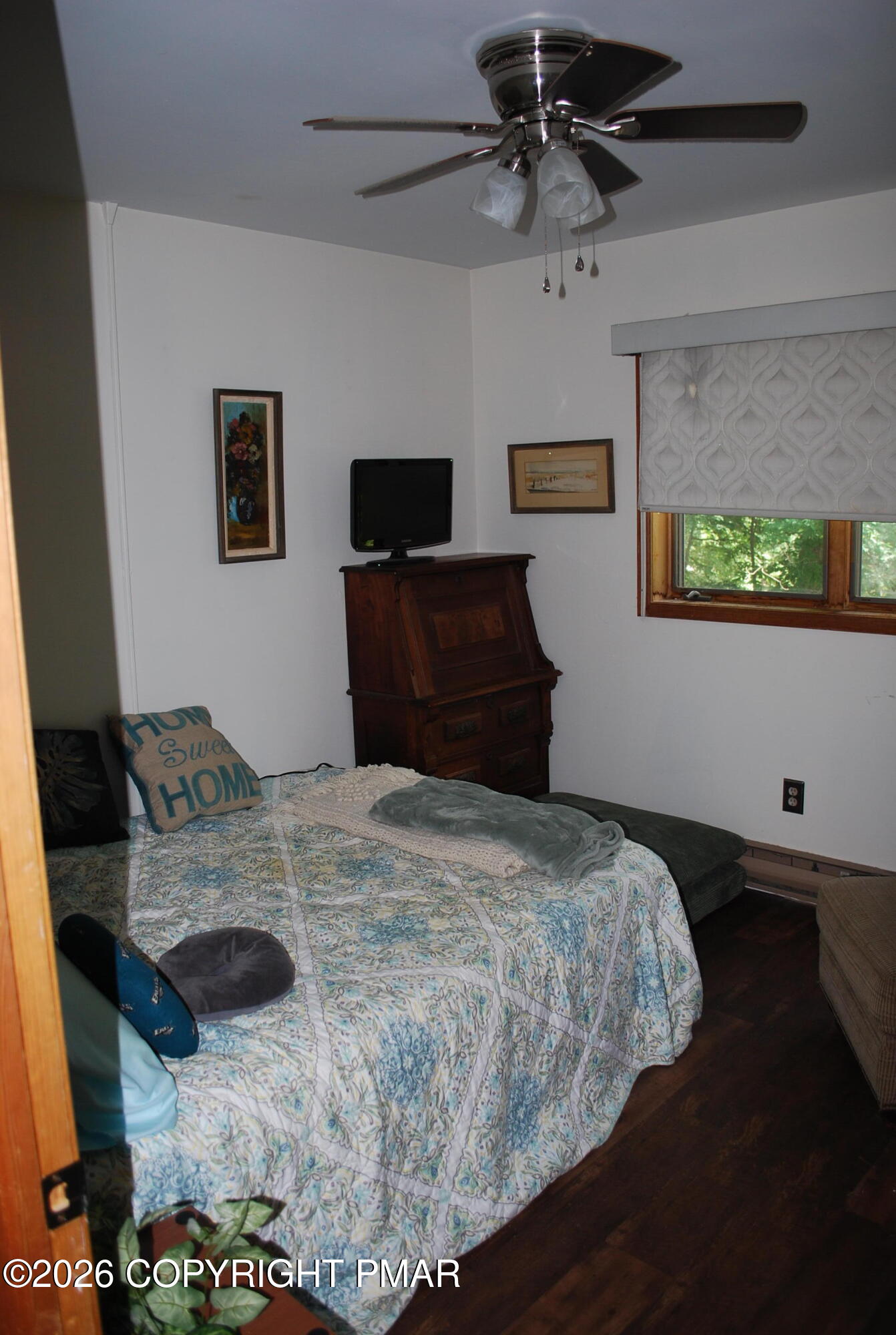 424 Saunders Drive Bushkill, PA 18324 - Photo 18 of 35 DSC_0495
