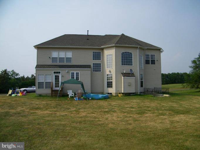 38693 Rambling Farm Drive Hamilton, VA 20158 - Photo 16 of 17 Exterior #3