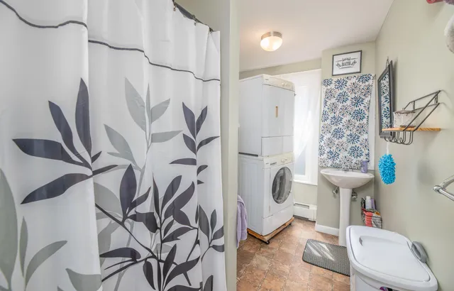 $184,900 | 51 High Street, Houlton, ME 04730