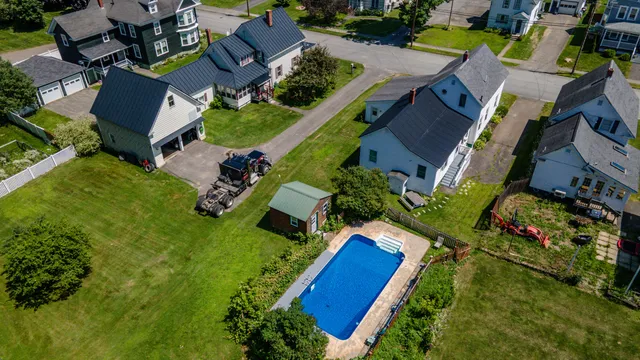 $184,900 | 51 High Street, Houlton, ME 04730