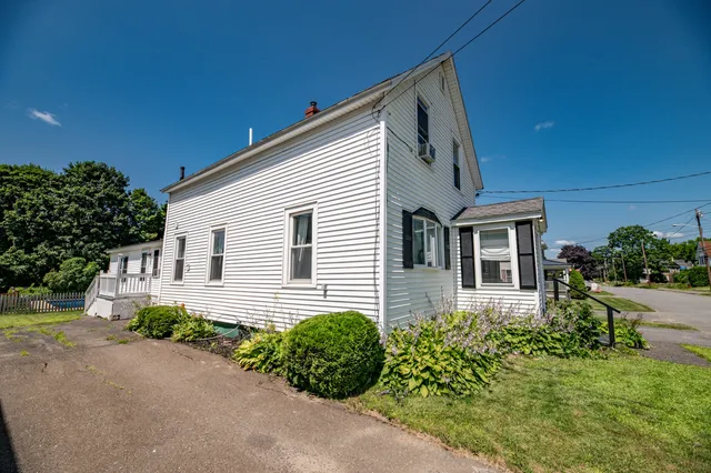 $184,900 | 51 High Street, Houlton, ME 04730