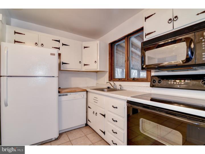337 Adrian Road Collegeville, PA 19426 - Photo 8 of 13 Kitchen