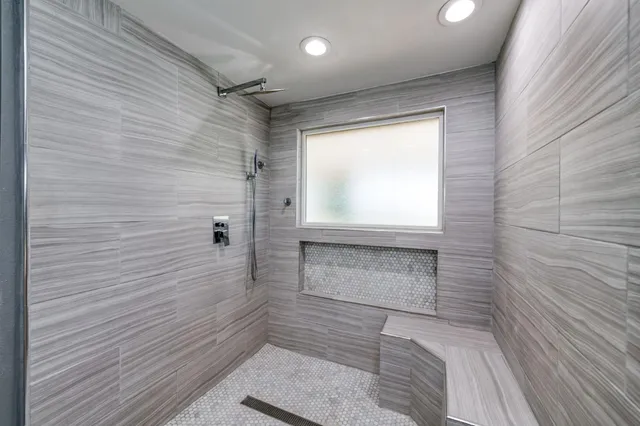 $1,299,000 | 541 North De Wolf Avenue, Fresno, CA 93737