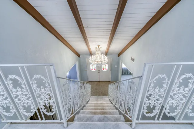 $1,299,000 | 541 North De Wolf Avenue, Fresno, CA 93737