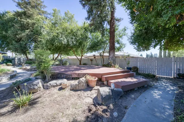 $1,299,000 | 541 North De Wolf Avenue, Fresno, CA 93737