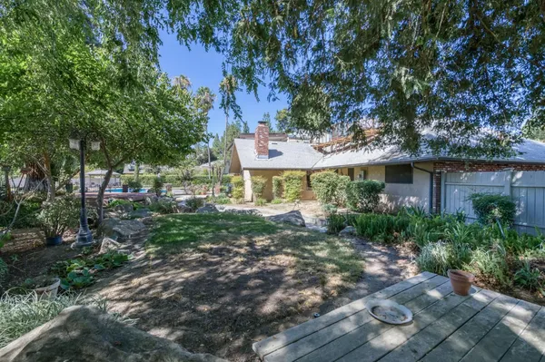 $1,299,000 | 541 North De Wolf Avenue, Fresno, CA 93737