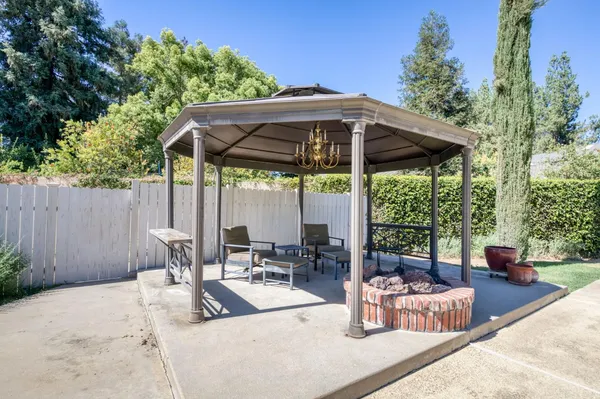$1,299,000 | 541 North De Wolf Avenue, Fresno, CA 93737