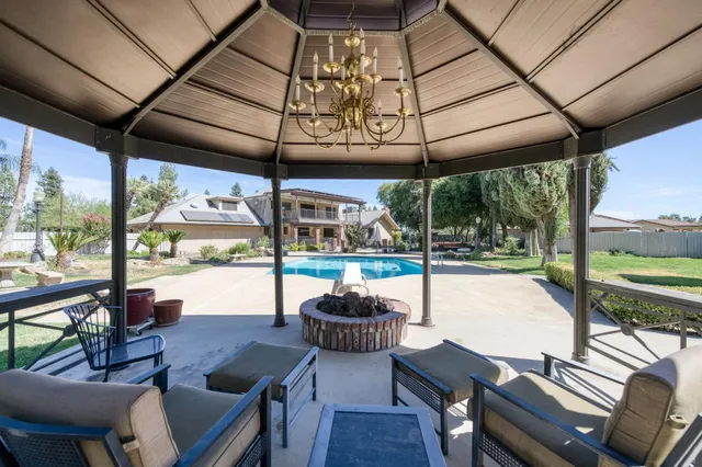 $1,299,000 | 541 North De Wolf Avenue, Fresno, CA 93737