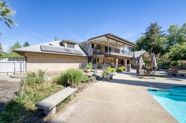 $1,299,000 | 541 North De Wolf Avenue, Fresno, CA 93737