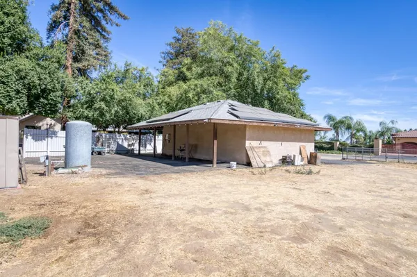 $1,299,000 | 541 North De Wolf Avenue, Fresno, CA 93737