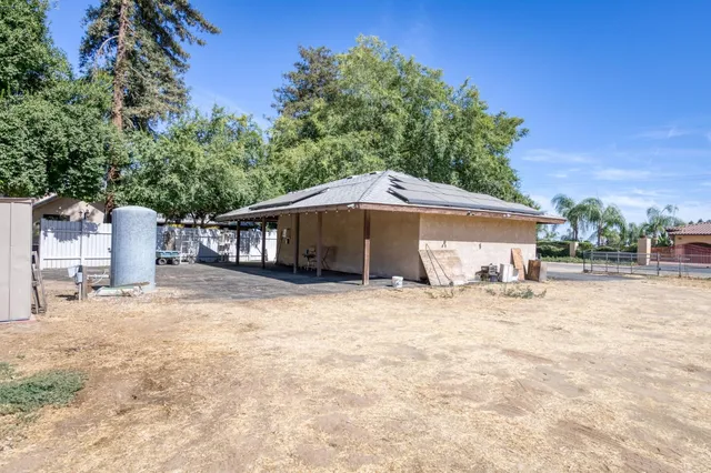 $1,299,000 | 541 North De Wolf Avenue, Fresno, CA 93737