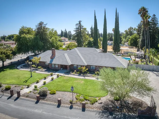 $1,299,000 | 541 North De Wolf Avenue, Fresno, CA 93737