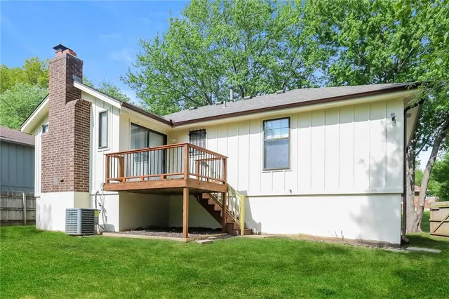 $1,980 | 1501 North Aztec Avenue, Independence, MO 64056