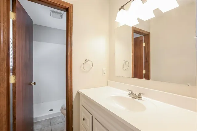 $1,980 | 1501 North Aztec Avenue, Independence, MO 64056