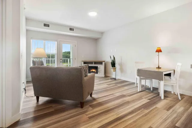 $149,000 | 7084 Glory Road South, Unit 309, Baxter, MN 56425