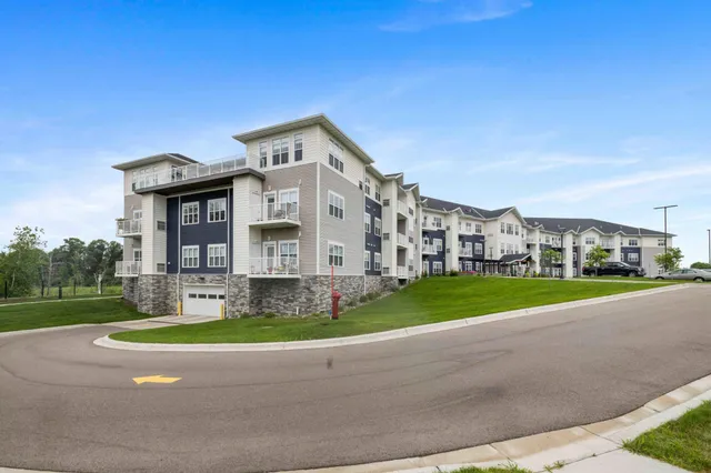 $149,000 | 7084 Glory Road South, Unit 309, Baxter, MN 56425