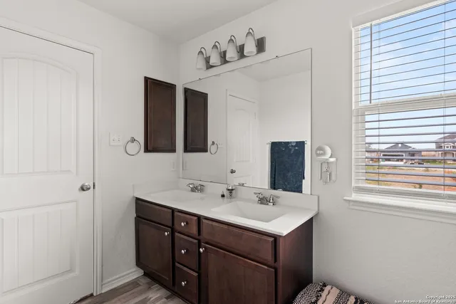 $275,000 | 6583 Runaway Row, Converse, TX 78109