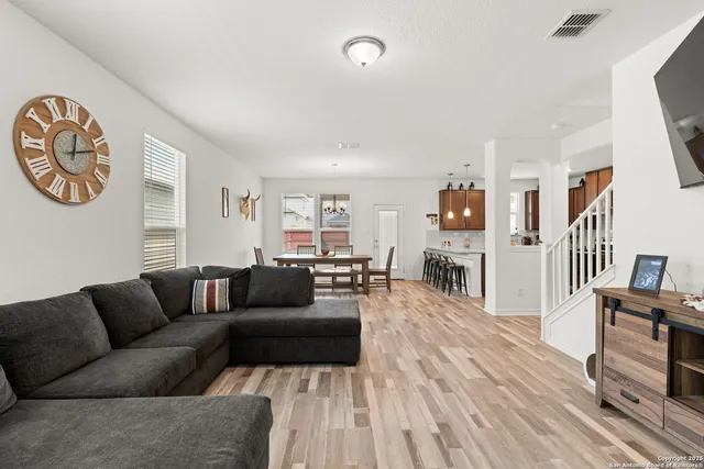 $275,000 | 6583 Runaway Row, Converse, TX 78109