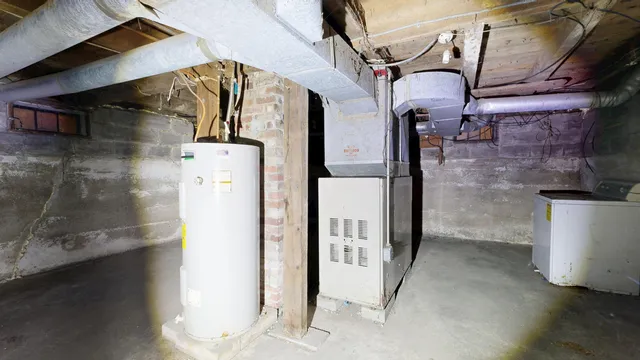 $150,000 | 529 Riverside Drive, Auburn, ME 04210