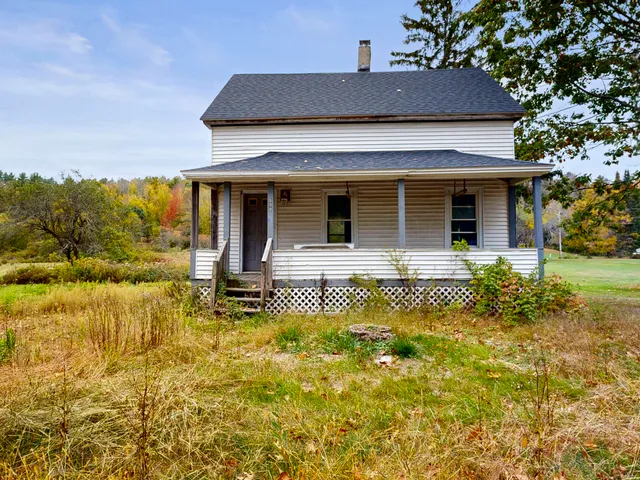 $150,000 | 529 Riverside Drive, Auburn, ME 04210