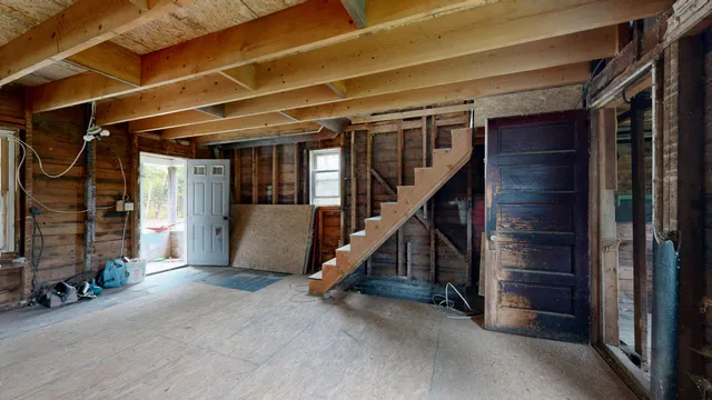 $150,000 | 529 Riverside Drive, Auburn, ME 04210