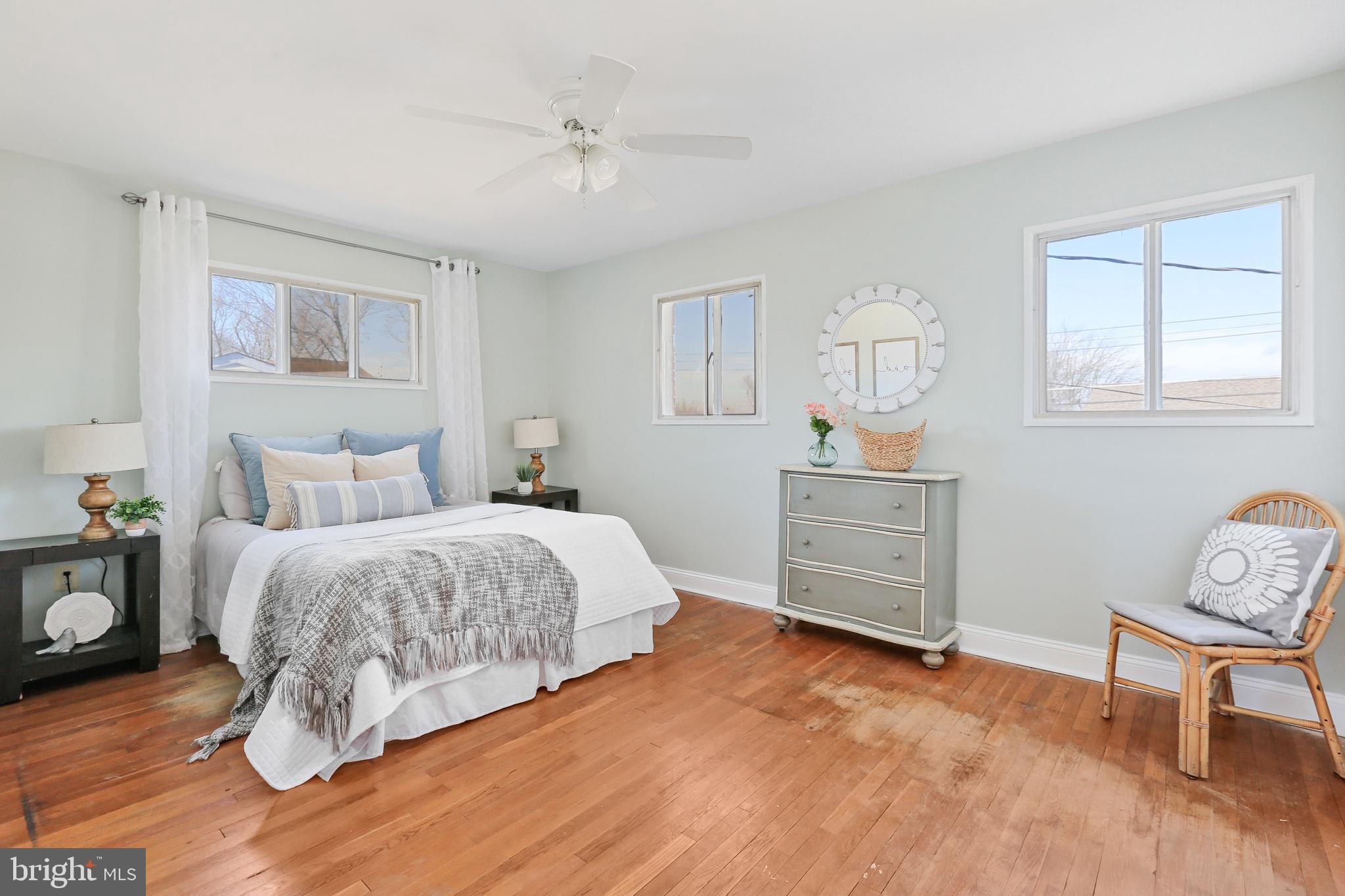 922 Prestwood Road Baltimore, MD 21228 - Photo 15 of 30 Neutral, soothing color palette
