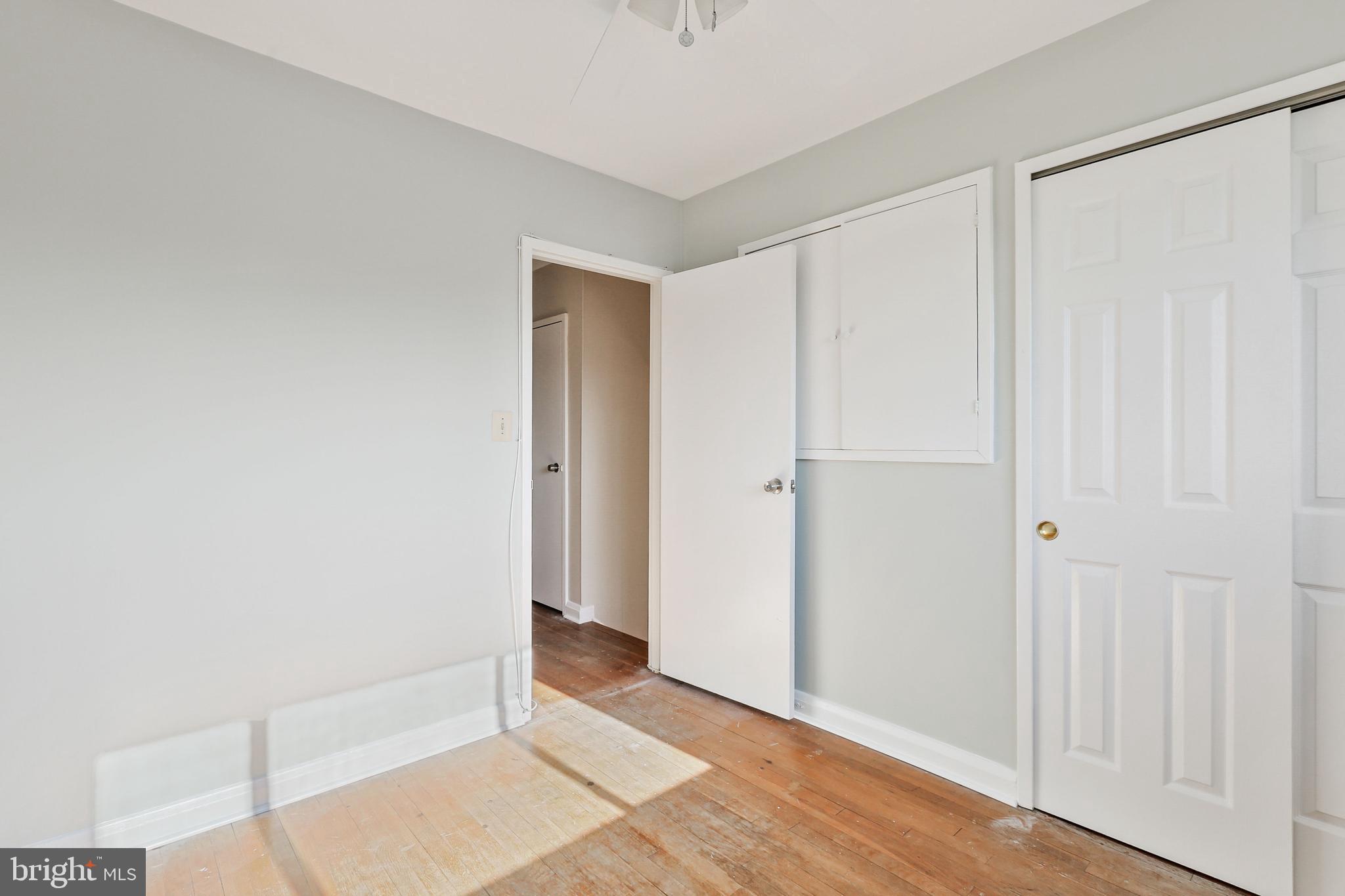 922 Prestwood Road Baltimore, MD 21228 - Photo 19 of 30 3rd Bedroom