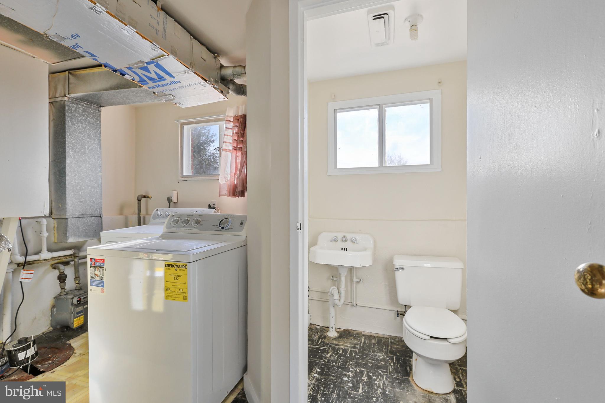 922 Prestwood Road Baltimore, MD 21228 - Photo 25 of 30 Utility Room/Half Bath