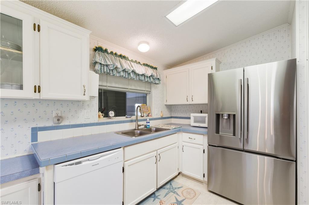 234 Riverwood Road Naples, FL 34114 - Photo 16 of 39 Gallery Image 16