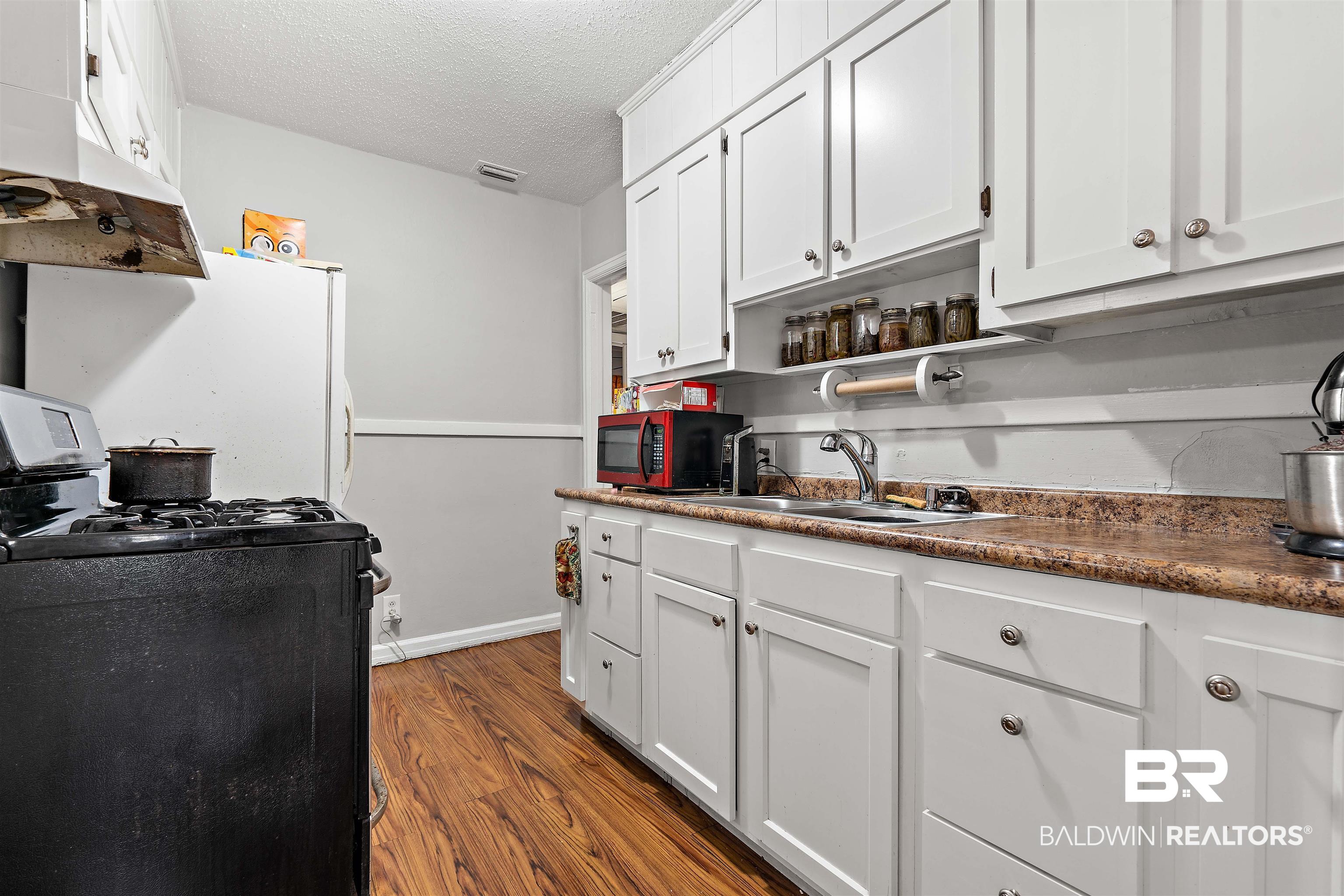 956 Cloverdale Drive Mobile, AL 36606 - Photo 9 of 20