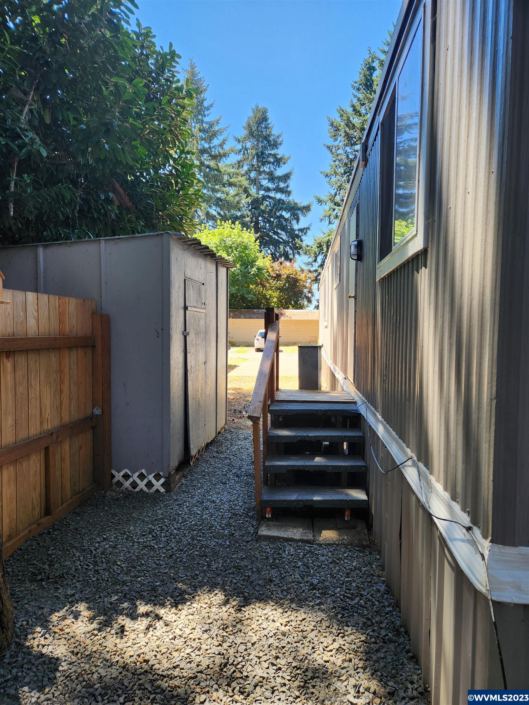 27171 Clear Lake Road, Unit 22 Eugene, OR 97402 - Photo 8 of 25