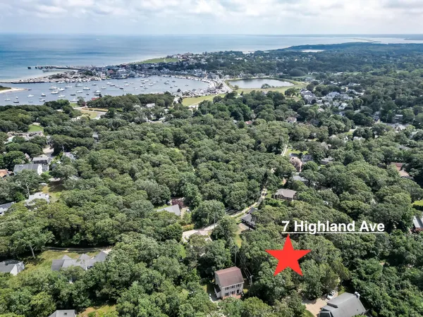 $809,000 | 7 Highland Avenue, Oak Bluffs, MA 02557