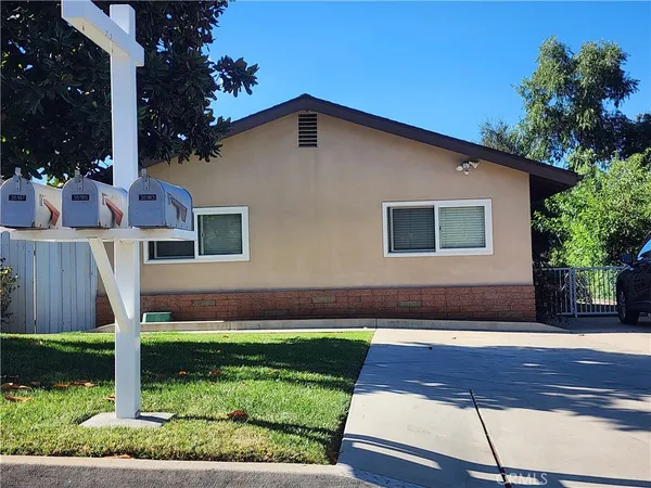 $2,000 | 35187 Avenue C, Yucaipa, CA 92399