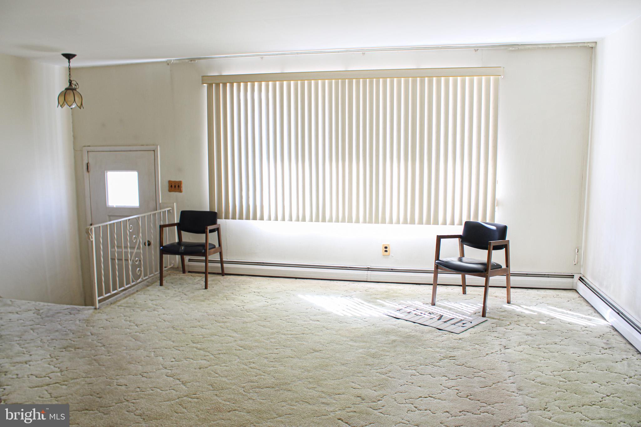 12051 Covert Road Philadelphia, PA 19154 - Photo 3 of 26 Gallery Image 3