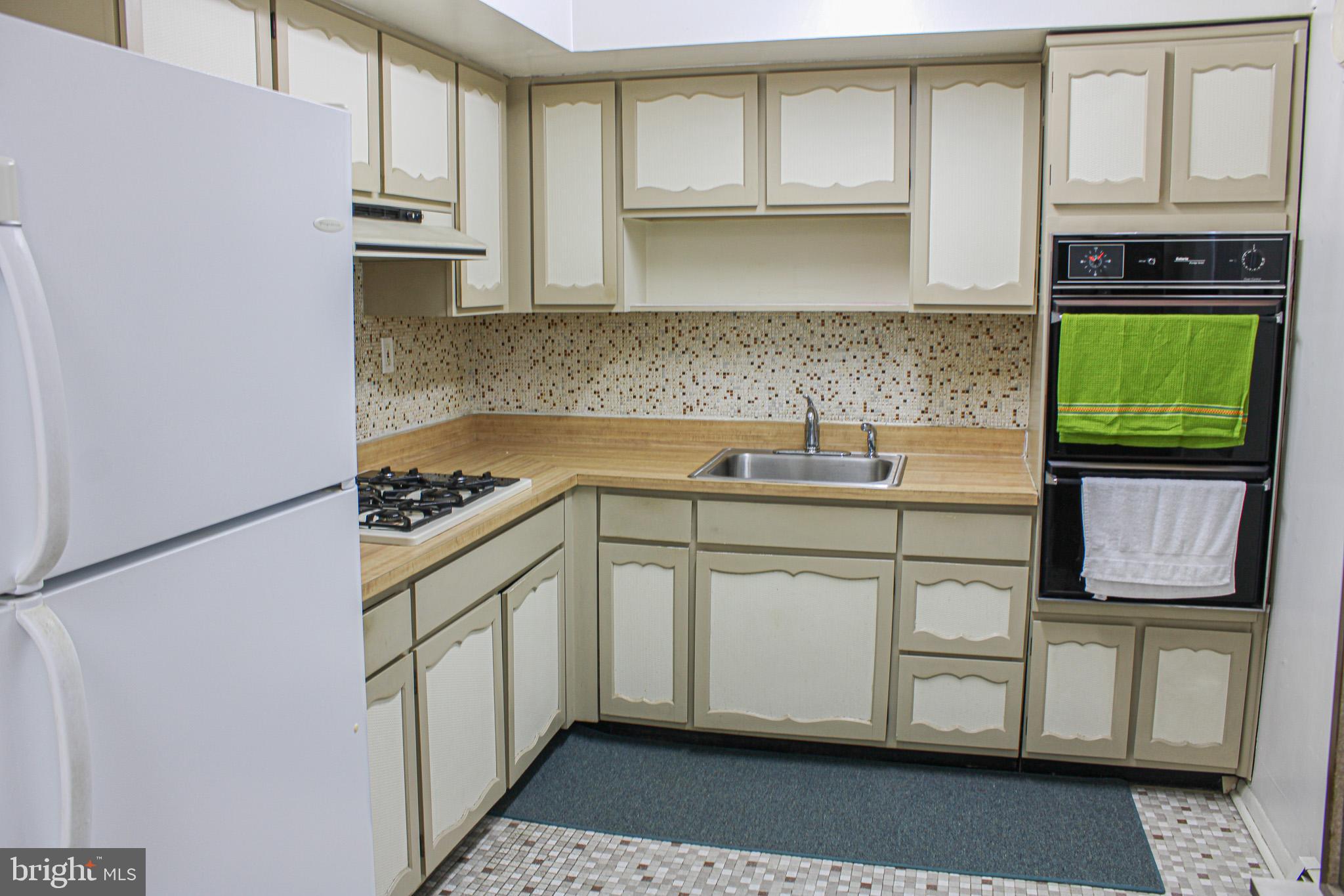 12051 Covert Road Philadelphia, PA 19154 - Photo 10 of 26 Gallery Image 10