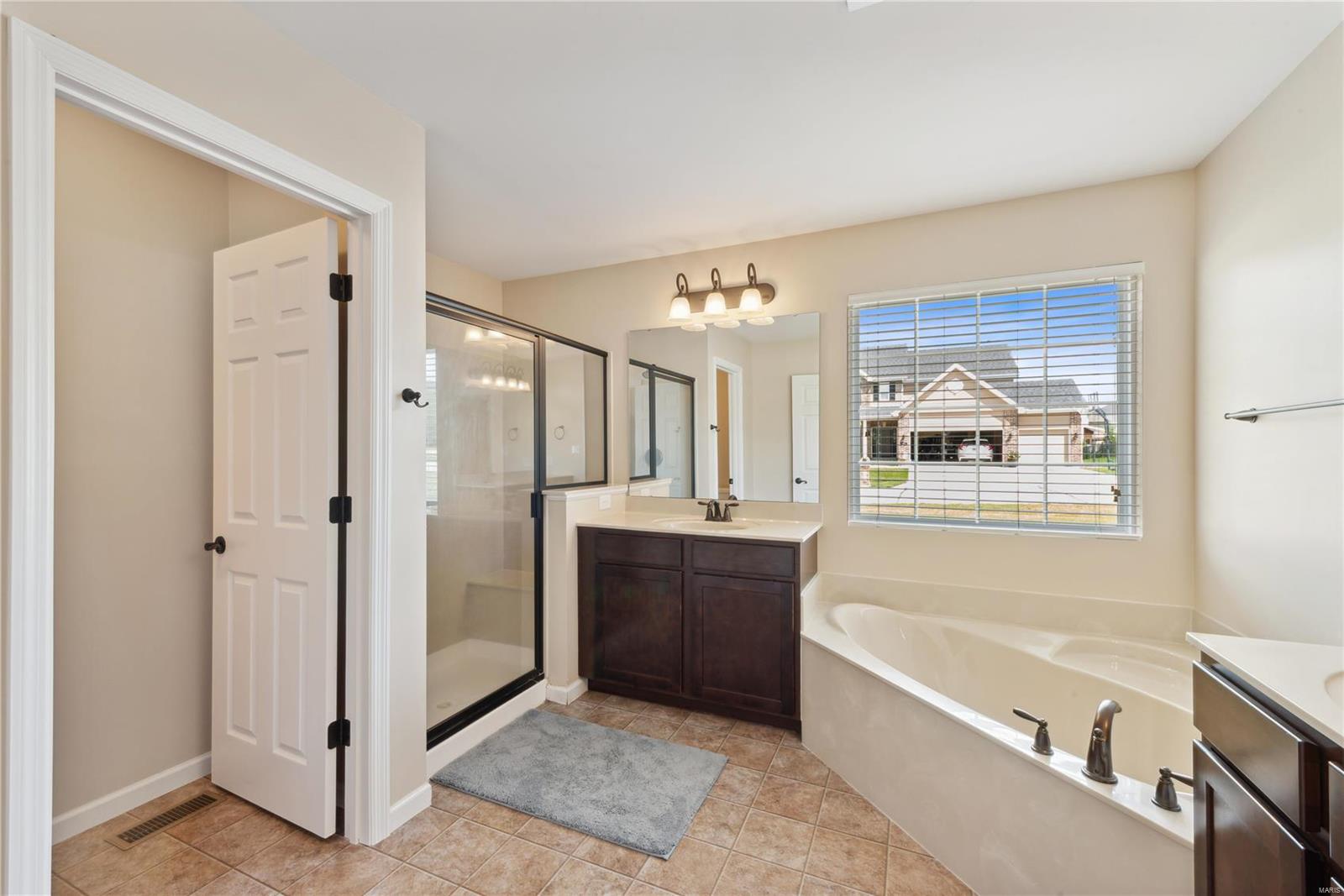 82 South Ridgewynd Court Lake St. Louis, MO 63367 - Photo 16 of 26