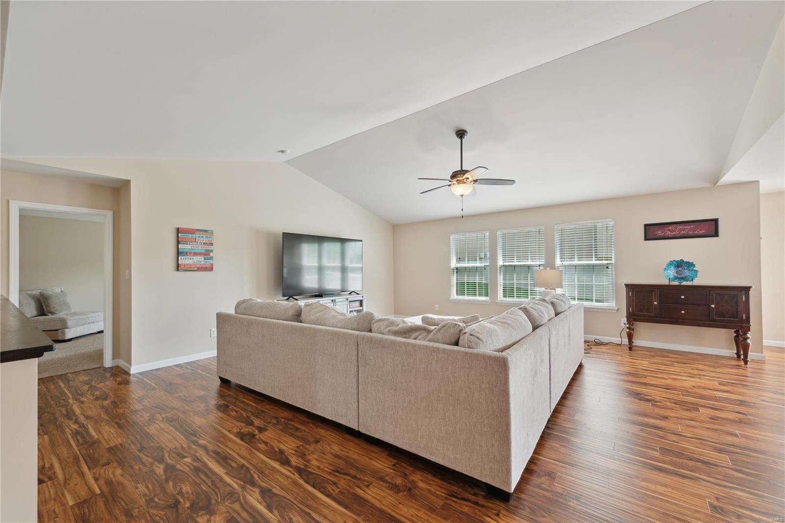 82 South Ridgewynd Court Lake St. Louis, MO 63367 - Photo 5 of 26