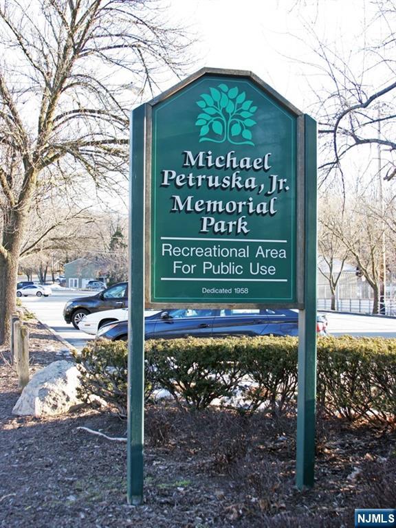 90 Arnot Place Paramus, NJ 07652 - Photo 24 of 28