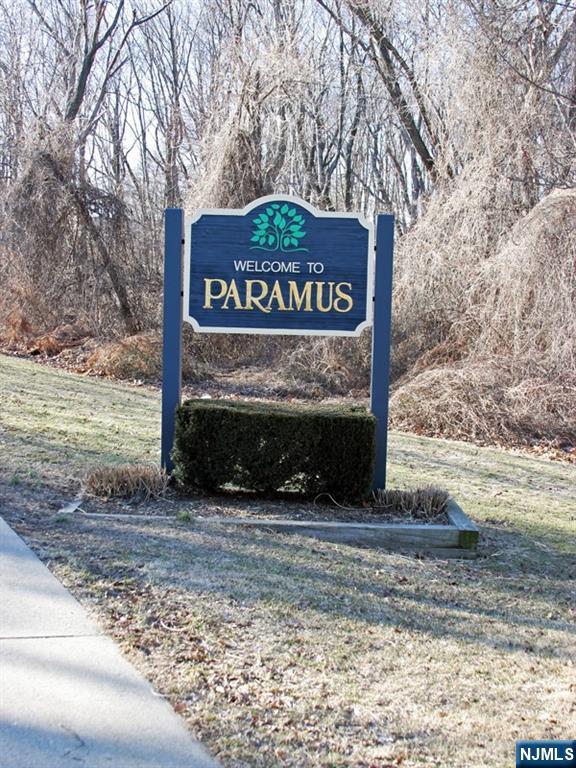 90 Arnot Place Paramus, NJ 07652 - Photo 28 of 28