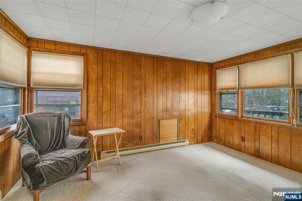 90 Arnot Place Paramus, NJ 07652 - Photo 5 of 28