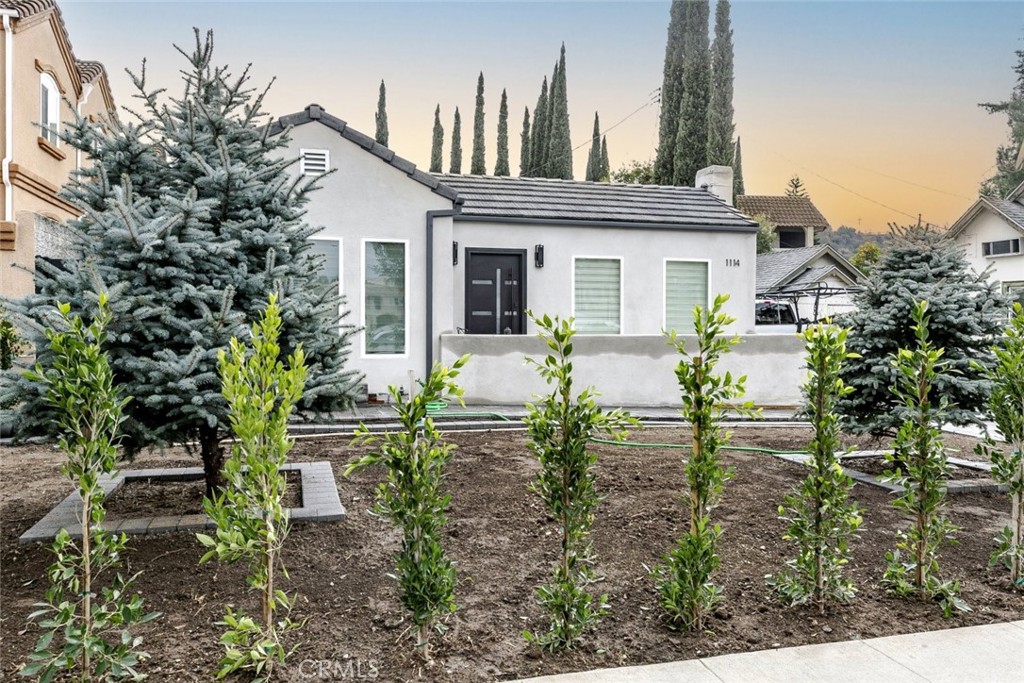 1114 Park Avenue, Unit A Glendale, CA 91205 - Photo 1 of 18