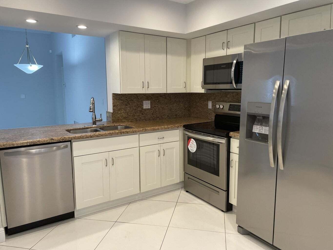 7870 Granada Place, Unit 602 Boca Raton, FL 33433 - Photo 13 of 18 20220618024856049461000000-o