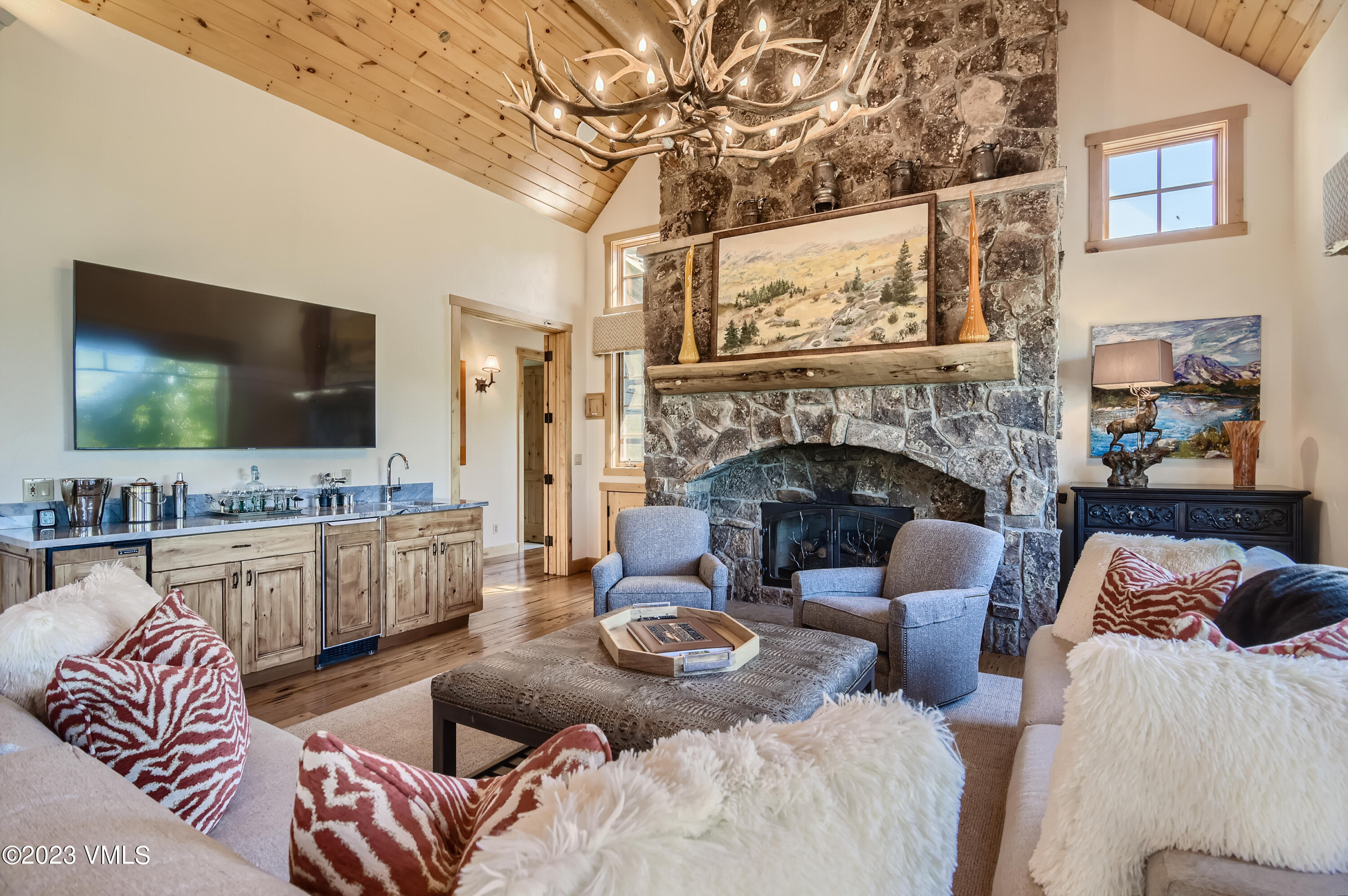 75 Bearcat Point Edwards, CO 81632 - Photo 7 of 49 09 Living Room