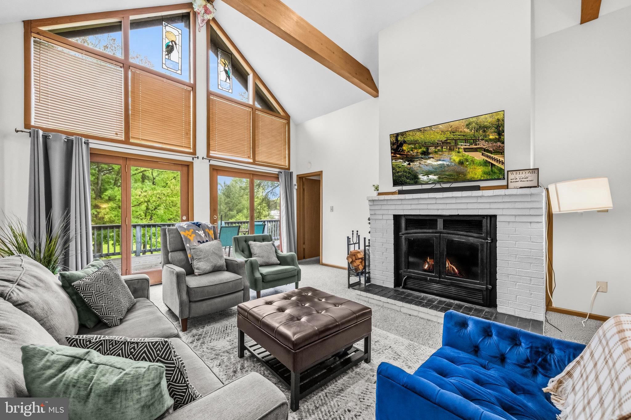 196 The Woods Road Hedgesville, WV 25427 - Photo 4 of 59