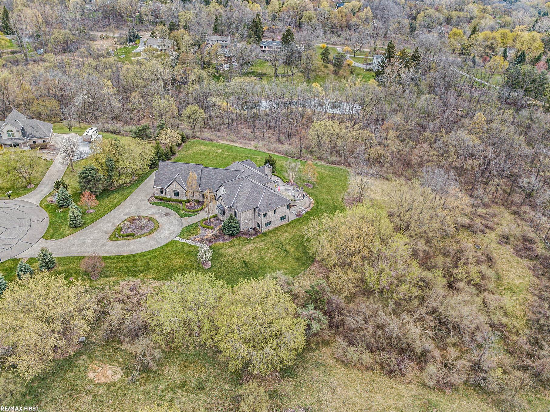 659 Foxwood Trail Rochester, MI 48306 - Photo 16 of 51 Ariel view