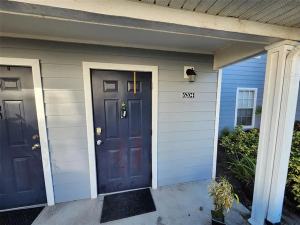 $2,000 | 14905 Pleasant Bay Lane, Unit 6204, Naples, FL 34119