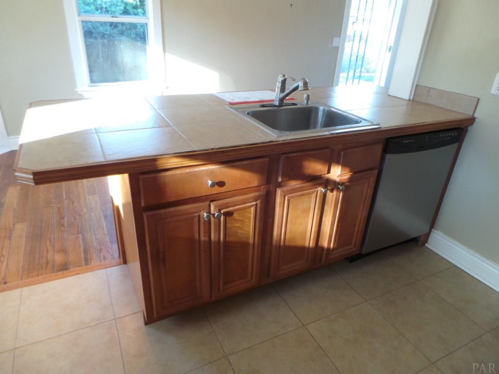 401 Bryant Road Pensacola, FL 32507 - Photo 12 of 19 Gallery Image 12