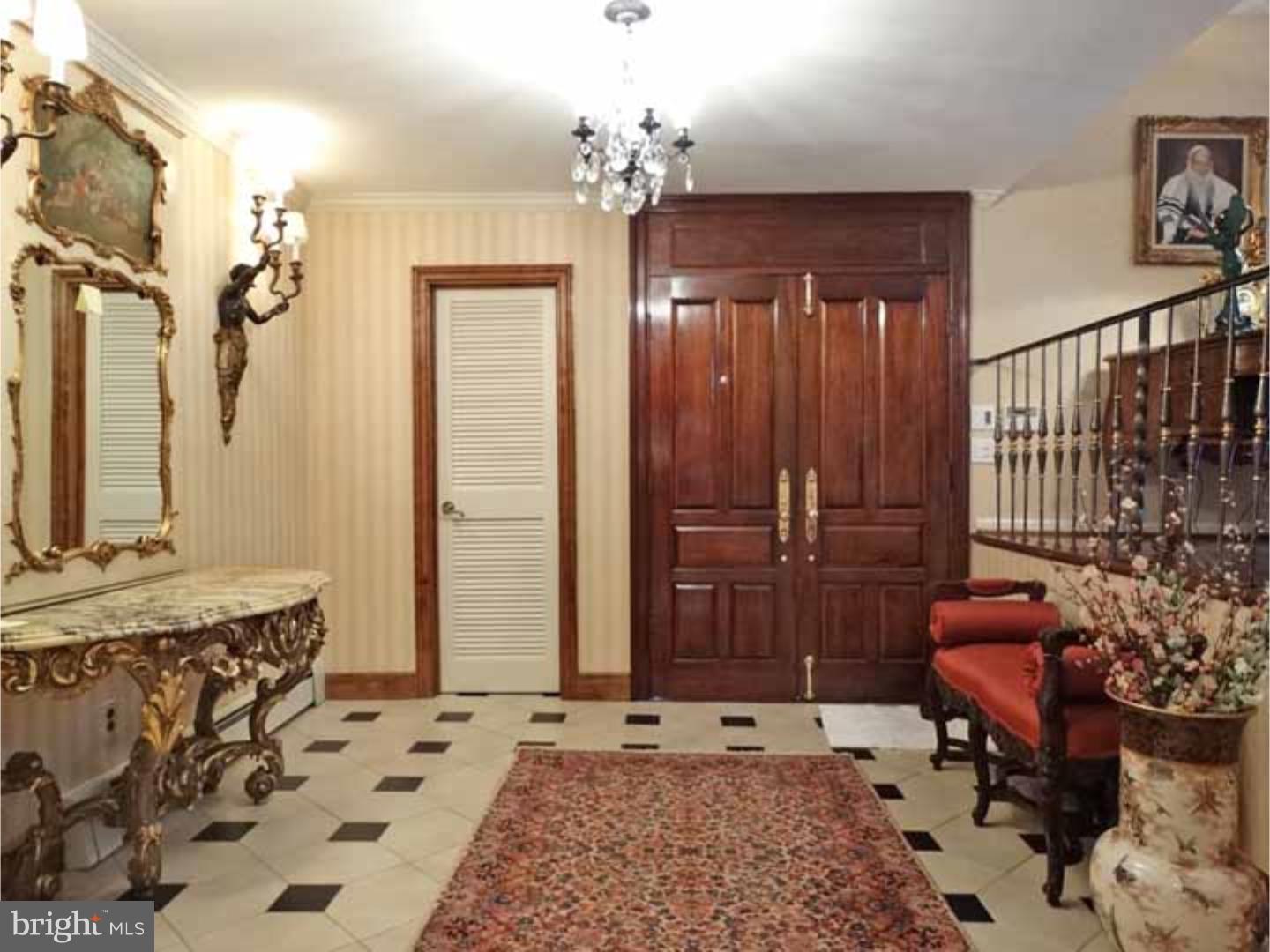 9663 Sandanne Road Philadelphia, PA 19115 - Photo 3 of 24 Foyer